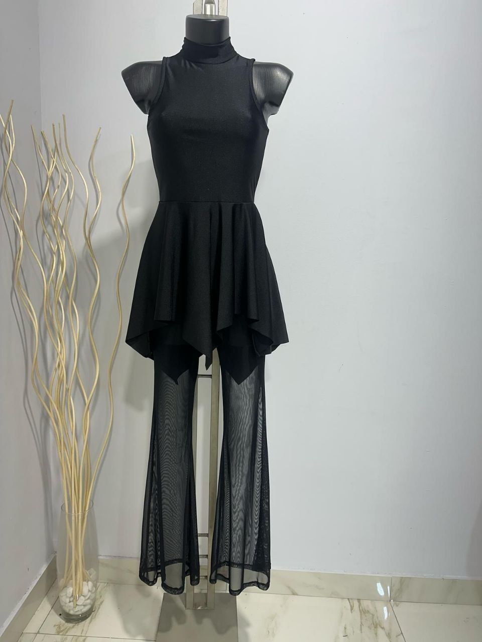 Tutone Black
